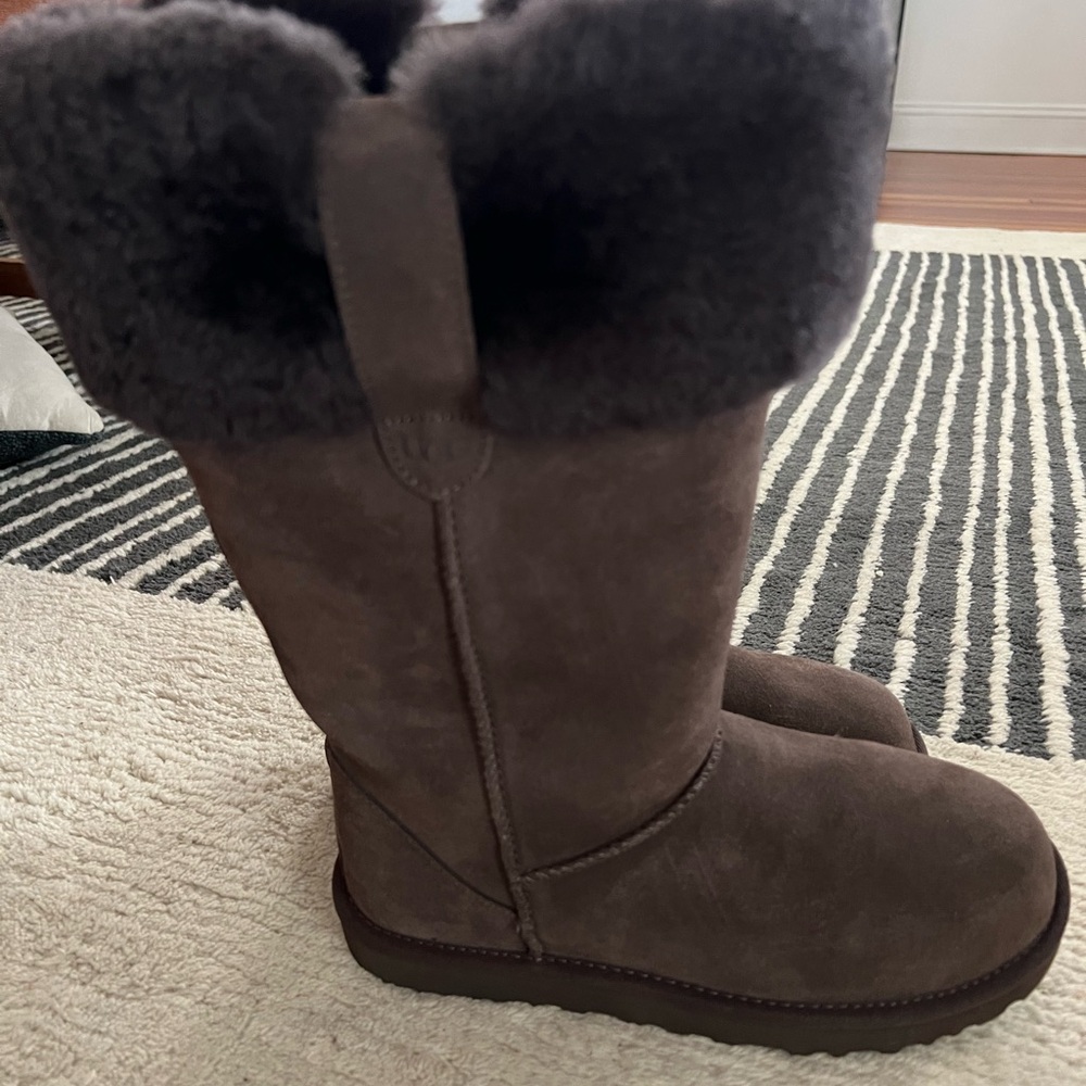 🤎🤎 New UGGs 🤎🤎 - Picture 10 of 15